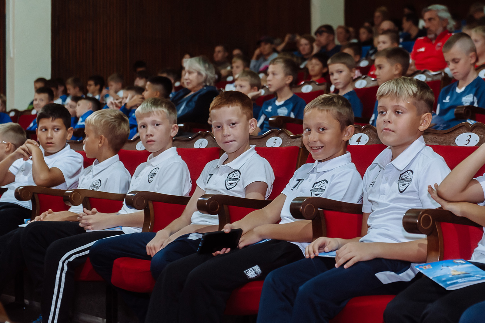«Напутствие – 2026». В Севастополе состоялось посвящение юных футболистов